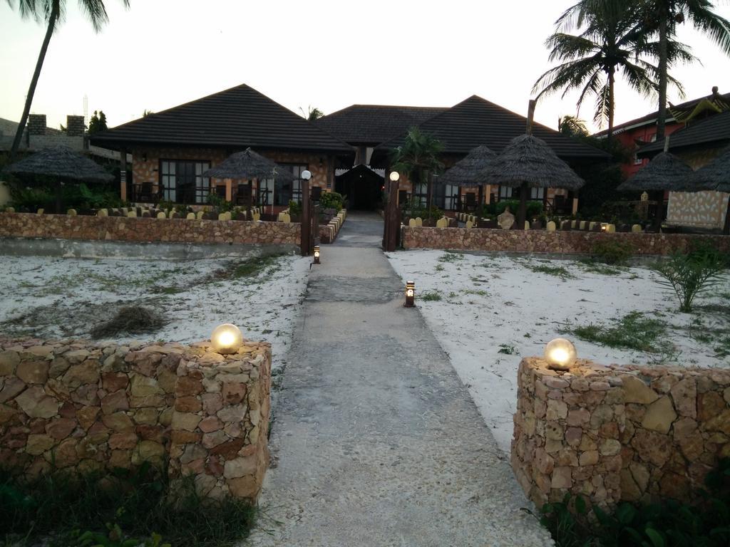 פאג'ה Arabian Nights Hotel מראה חיצוני תמונה