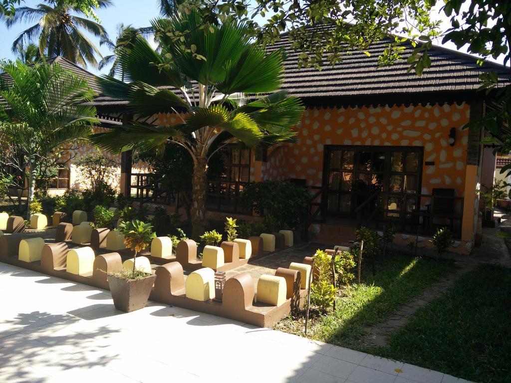 פאג'ה Arabian Nights Hotel מראה חיצוני תמונה