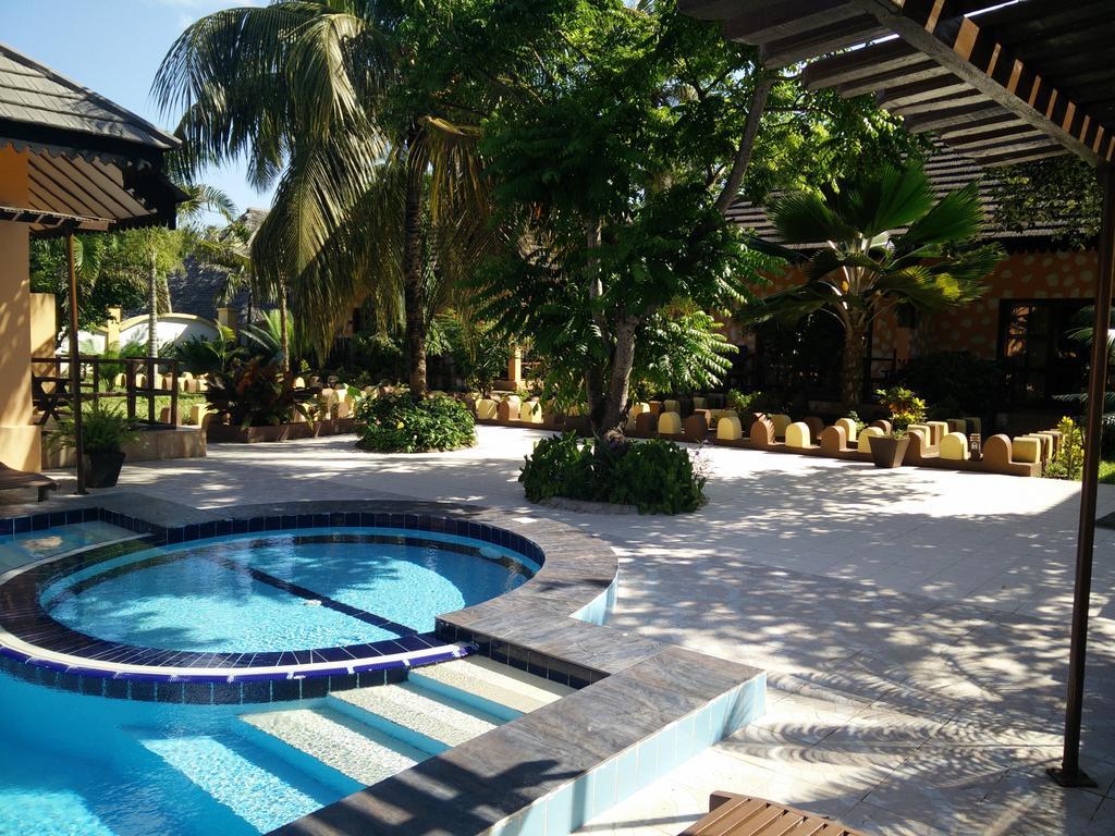 פאג'ה Arabian Nights Hotel מראה חיצוני תמונה