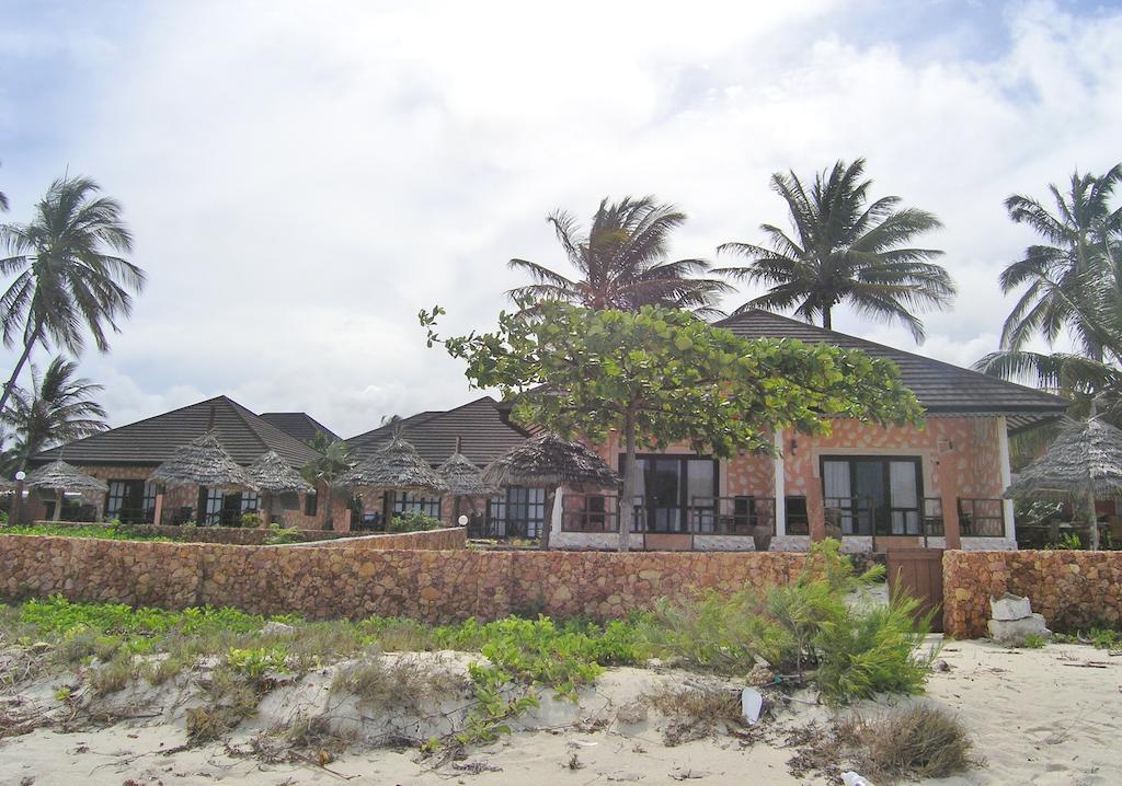 פאג'ה Arabian Nights Hotel מראה חיצוני תמונה