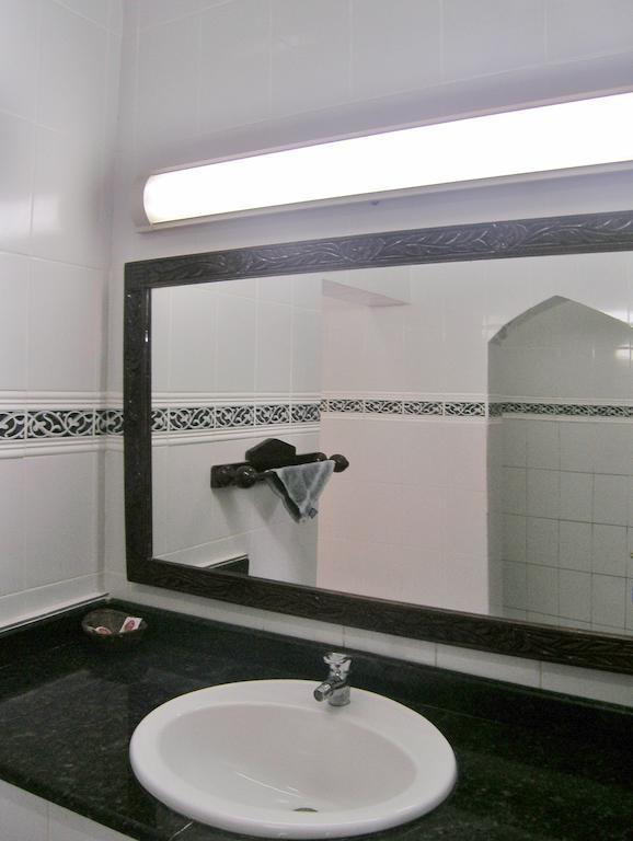 פאג'ה Arabian Nights Hotel מראה חיצוני תמונה