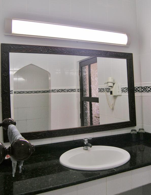 פאג'ה Arabian Nights Hotel מראה חיצוני תמונה