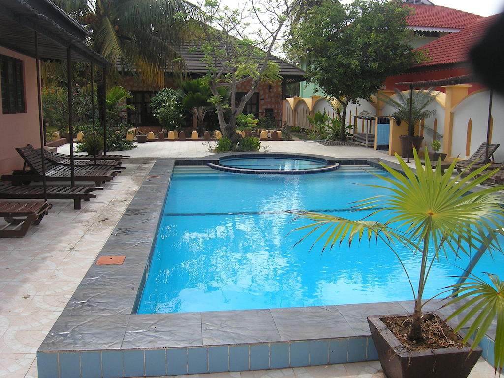 פאג'ה Arabian Nights Hotel מראה חיצוני תמונה