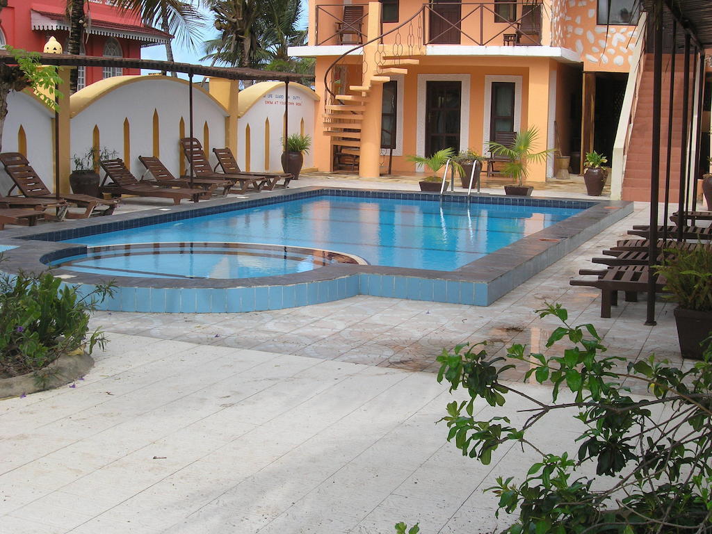 פאג'ה Arabian Nights Hotel מראה חיצוני תמונה
