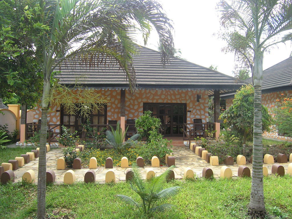 פאג'ה Arabian Nights Hotel מראה חיצוני תמונה