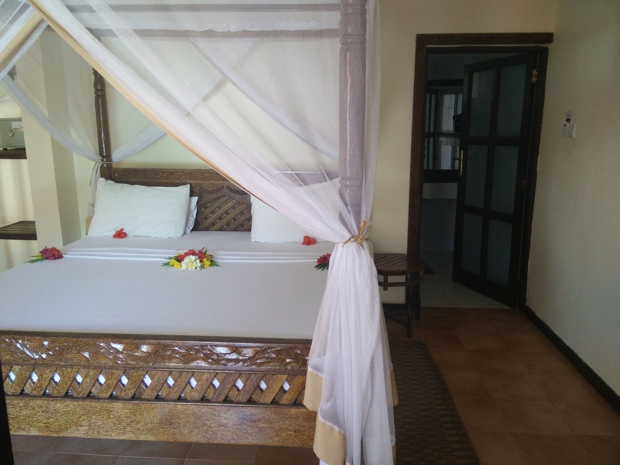 פאג'ה Arabian Nights Hotel מראה חיצוני תמונה